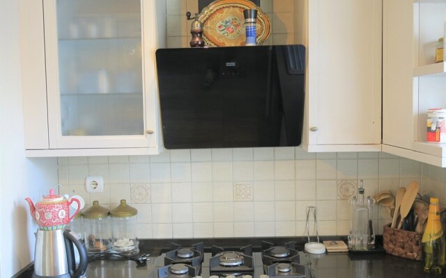 Modern Bohemian Apt 2 Bdr-fenerbahce-by The Sea