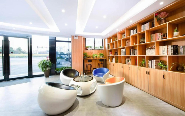 junyi hotel（Wuxi East Station Store）