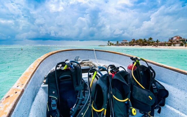 Mahasand Suites, Hostel & Hotel