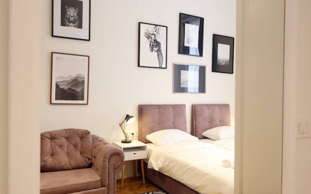 Zagreb IN Central Square Apartment