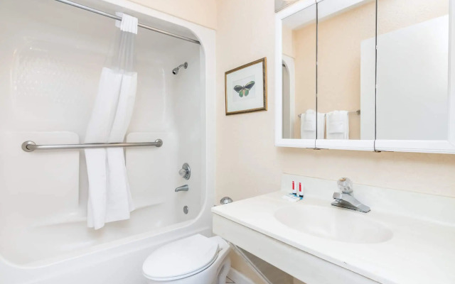 Days Inn By Wyndham Lake Okeechobee