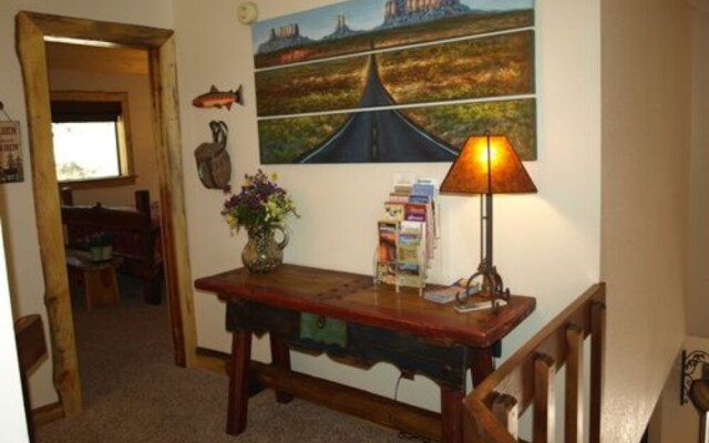 Whispering Pines Inn