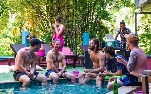 Mad Monkey Koh Phangan Hostel - Adults Only