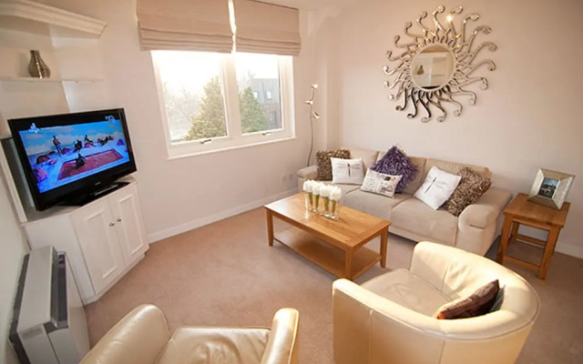 The Courtyard, Windsor, 2 Beds