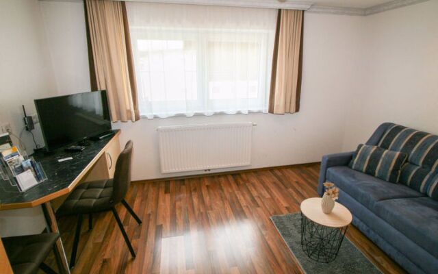 Sesselebenerhof 36723