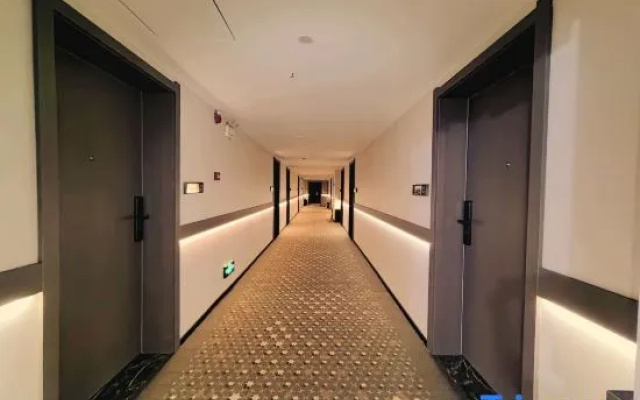 Yiyang Lugu Lake Hotel