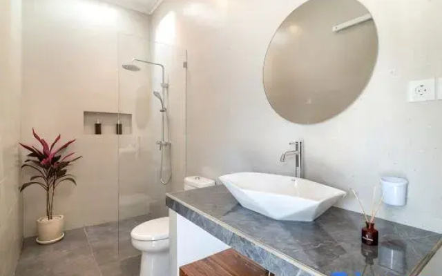 NEW 2BR Villa in Berawa w/Pool, Beach fast Wi-Fi