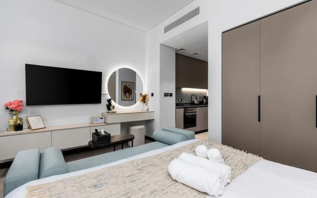 Waves - Sophisticated Studio Living in Business Bay, Dubai