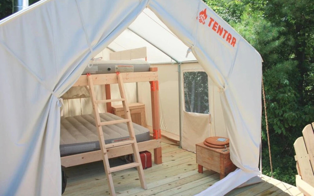 Tentrr - Black Rabbit Farm