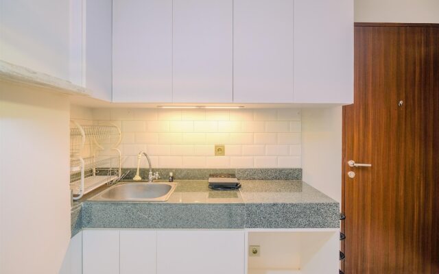Cozy And Clean 2Br At Transpark Cibubur Apartment