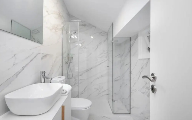 C314 Riverside View Premium Apartment w/ AC & Terrace