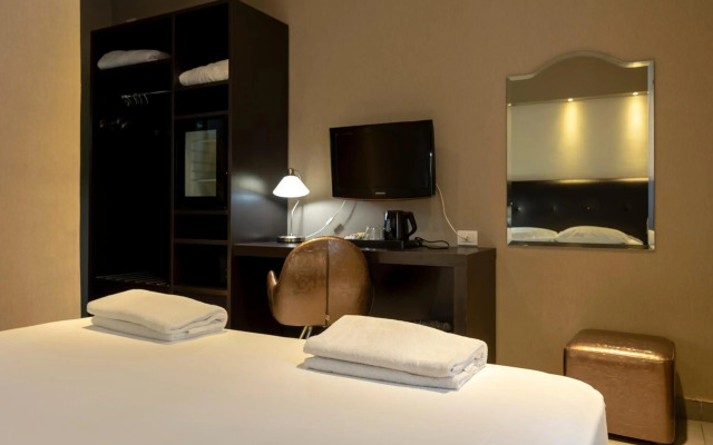 Napolit'amo Hotel Medina