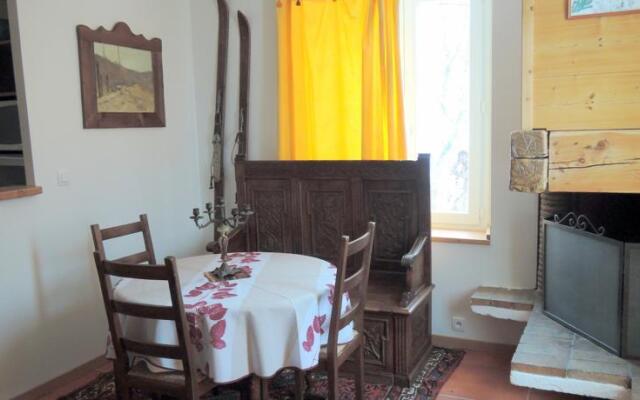 Holiday home Allos