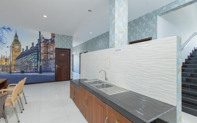 RedDoorz near Universitas Wijaya Kusuma Surabaya 2