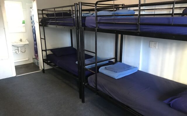 Down Under Hostels by the beach