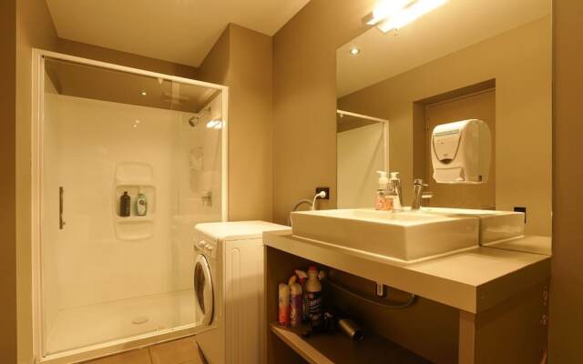Auckland CBD Modern 2 Bedroom Apartment