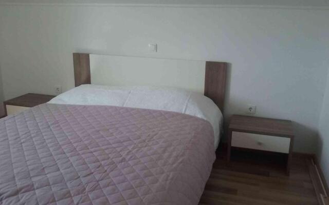 Apartments Nikola Caska