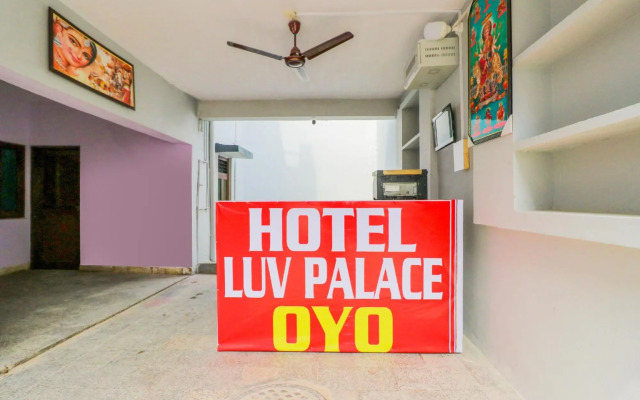 Hotel Luv Palace by OYO Rooms
