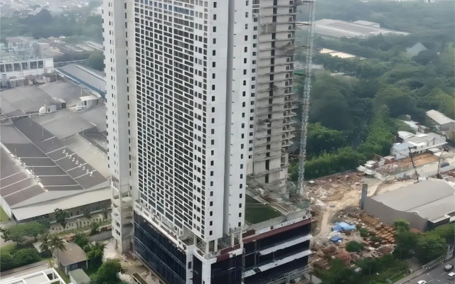 Premium Collins Boulevard Near Airport