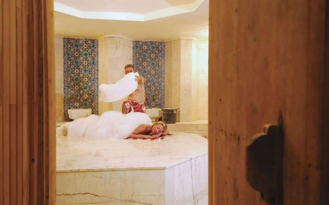 Sural Saray Hotel