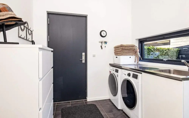 6 Person Holiday Home in Vaeggerlose
