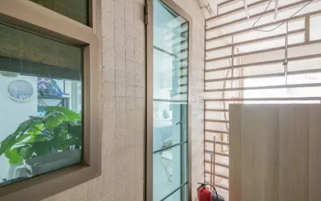 Blossom Town  E-sports Apartment (Nanyou Subway Station)