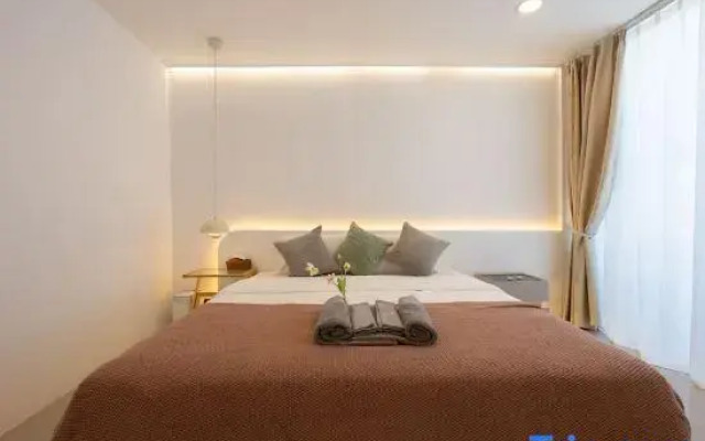 Ratchada Retreat Boutique Suites