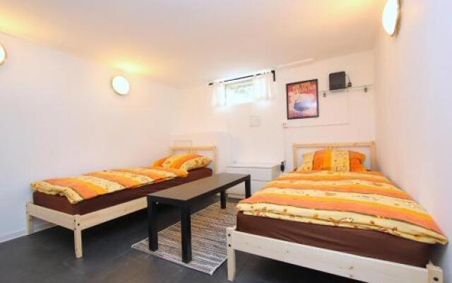 6678 Privat-Souterrain-Apartment