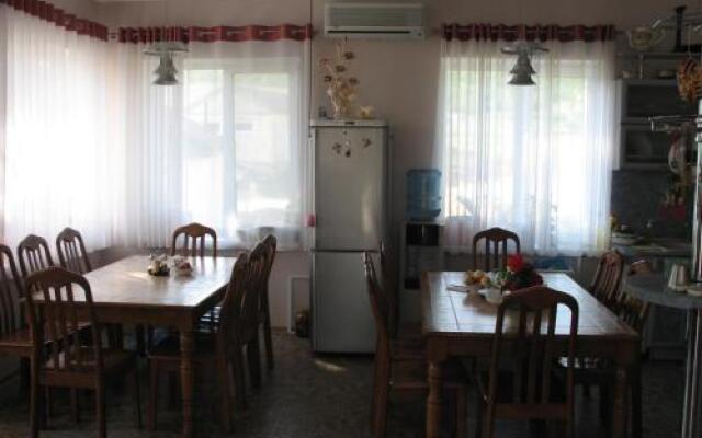 Guest House on Sovetskaya 143