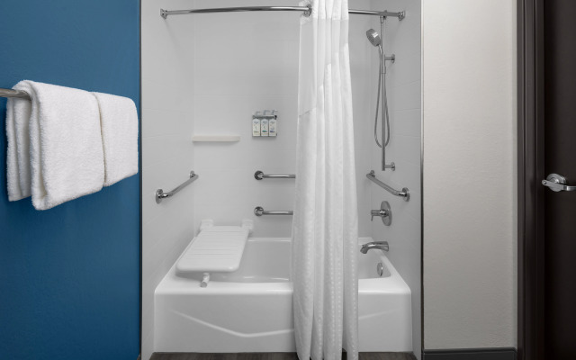 Holiday Inn Express And Suites Midland