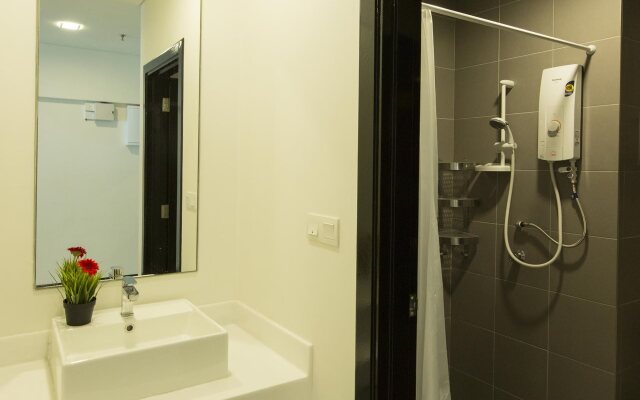 Summer Suites Bernice