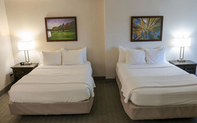 Lone Tree Golf Club And Hotel