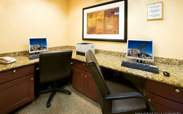 Holiday Inn Express & Suites Phoenix - Glendale Sports Dist by IHG