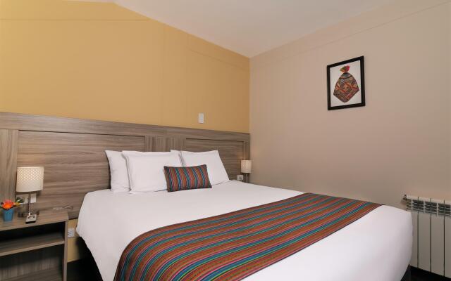 Atoq San Blas Hotel