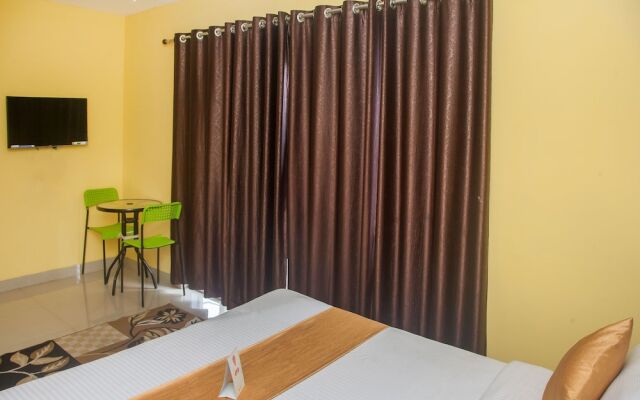 OYO 10673 Time Palace Residency