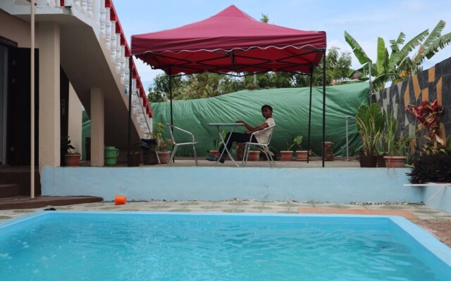 Seaview Apartments