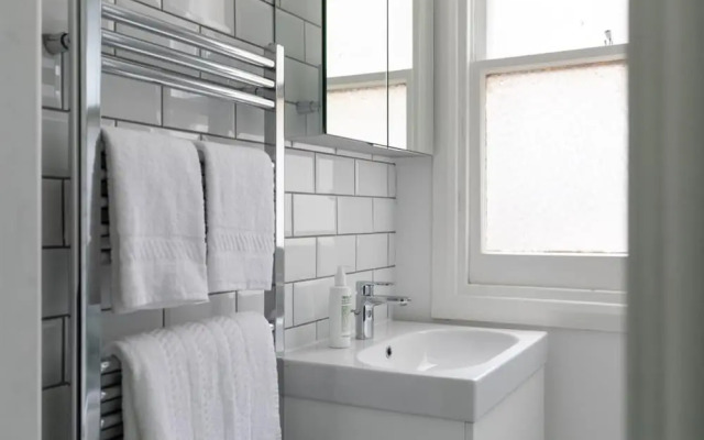The Fulham Secret - Classy 5bdr Apartment