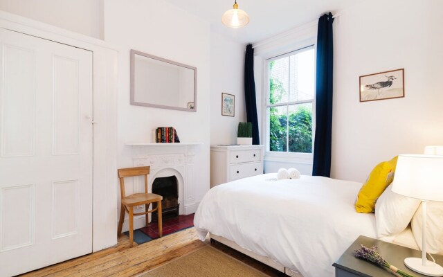 The Kensal Green Garden Apartment - GG