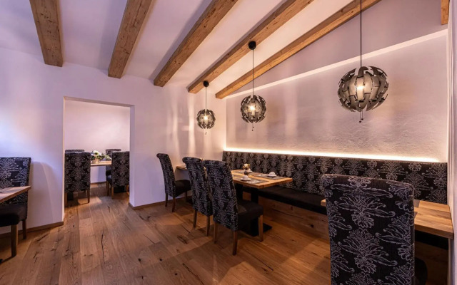Hotel Alpina Ros Demming
