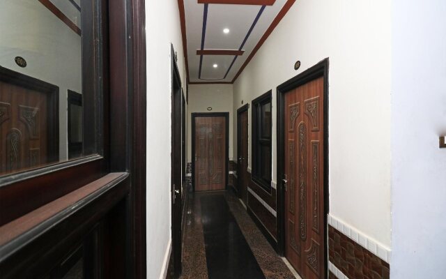 Tr Hotel By OYO Rooms