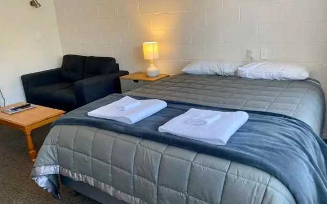 Beach lodge motel
