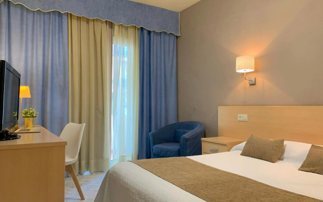 Hotel Llansola