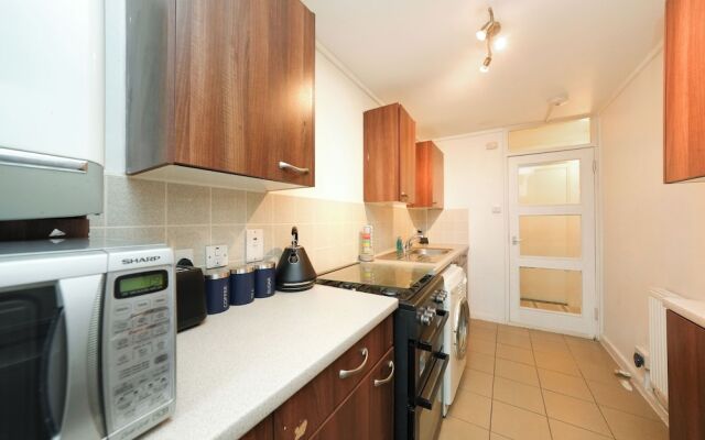 Balcony-freeparking-centrallocation-familyfriendly