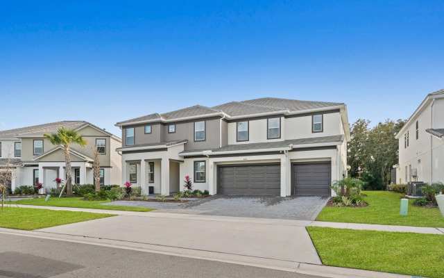 Upstay - 31-guest Home w Pool-hot Tub-cinema-games