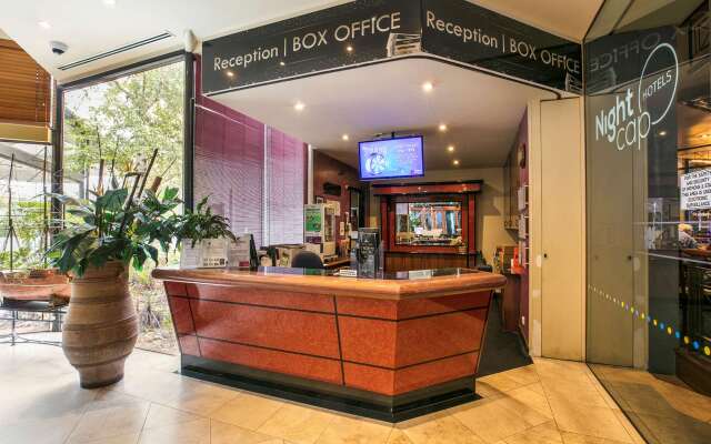 Nightcap at Matthew Flinders Hotel