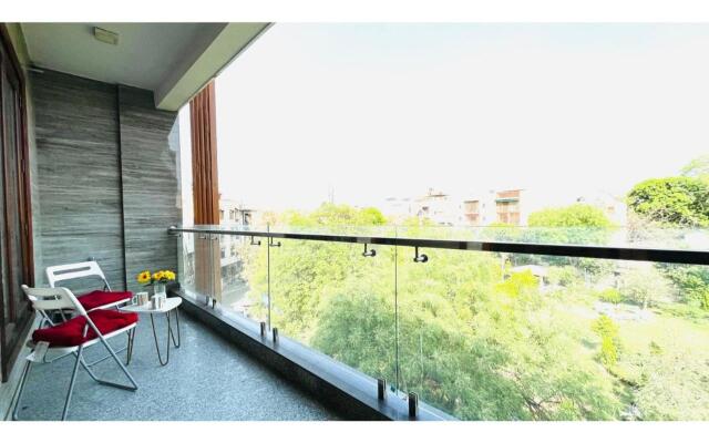 Bluo 1Bhk City Centre - Balcony Lift Terrace
