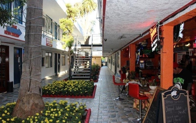 Tradewinds Hotel LAX Airport