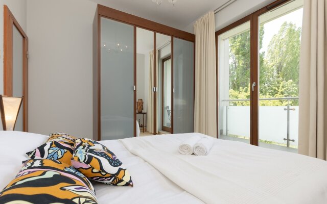 Apartment Czerniakowska By Renters(No Front Desk Please Contact The Property 5 Days In Advance)