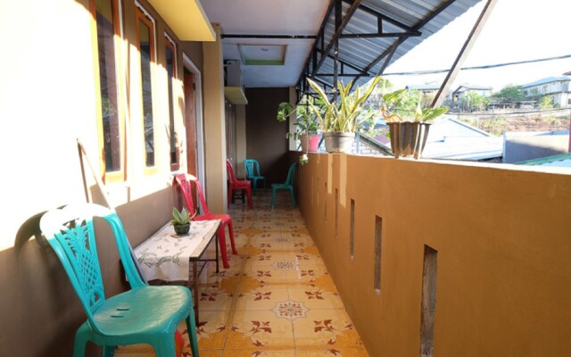 RedDoorz near Mangrove Forest Kupang