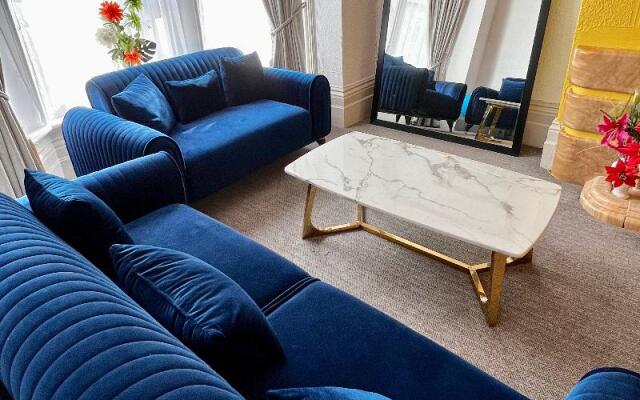 Pearl and Pebbles Hotel